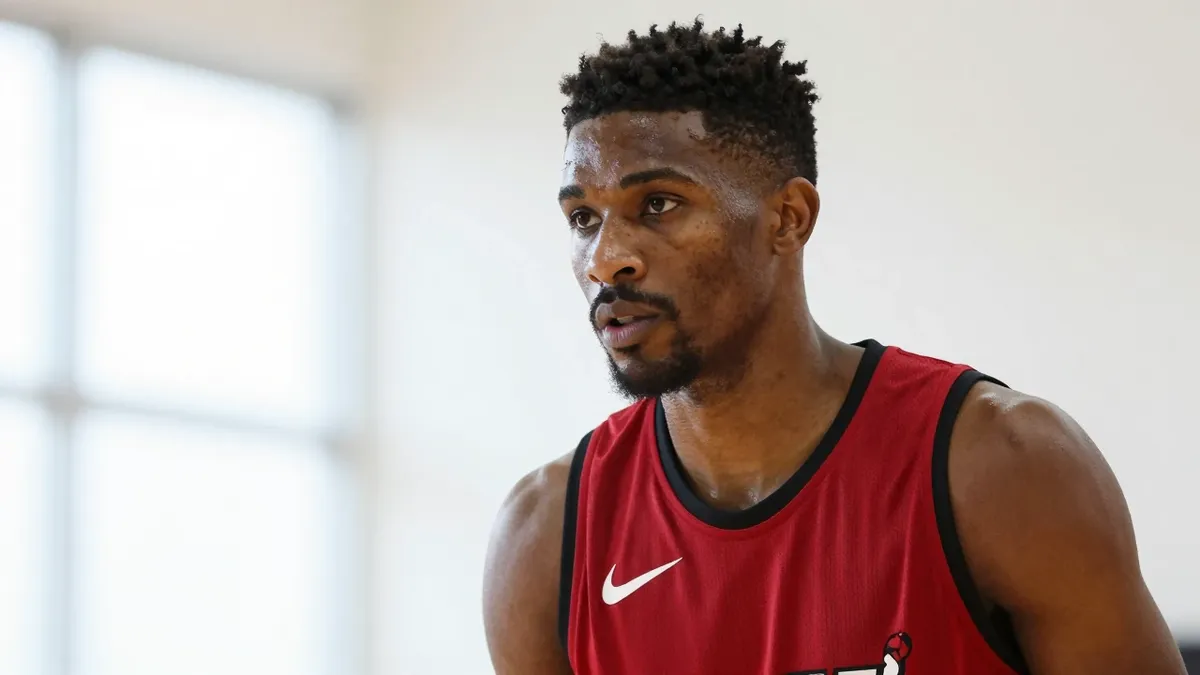 Discover the top 5 all-time Miami Heat scoring leaders, featuring Dwyane Wade, Bam Adebayo, Alonzo Mourning, Glen Rice...